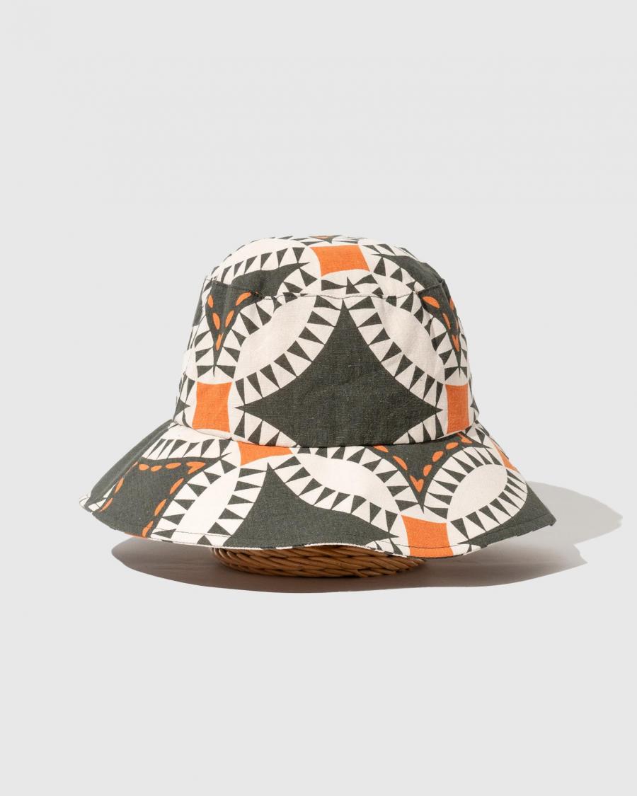 BUCKET HAT