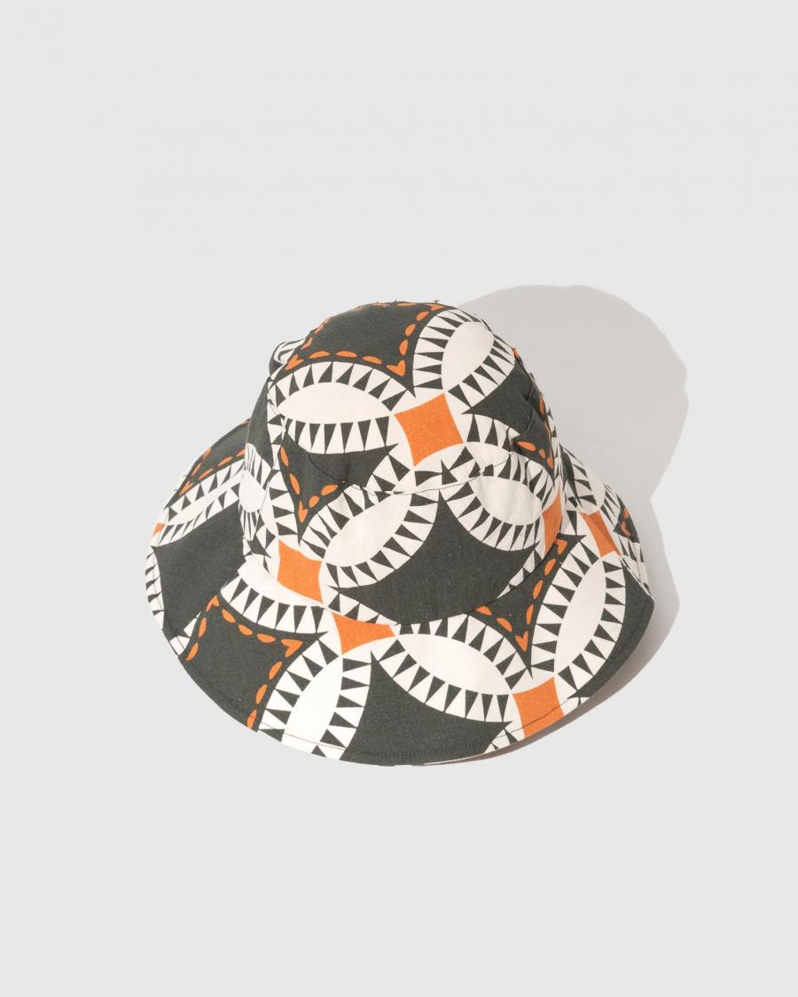 BUCKET HAT