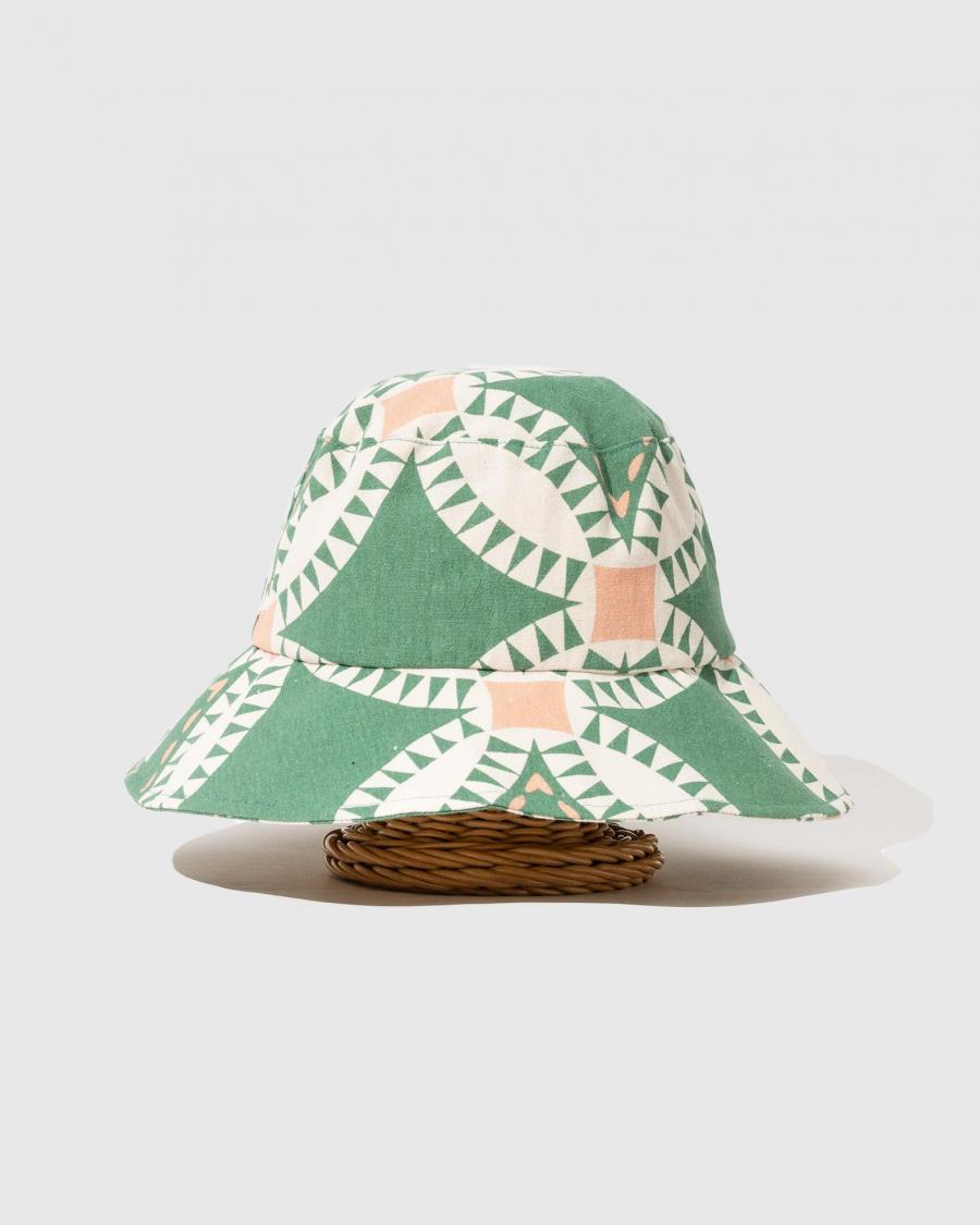 BUCKET HAT