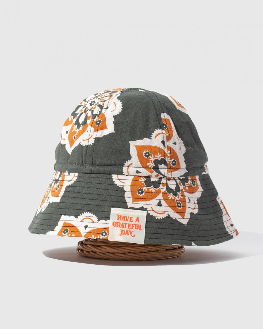 BUCKET HAT