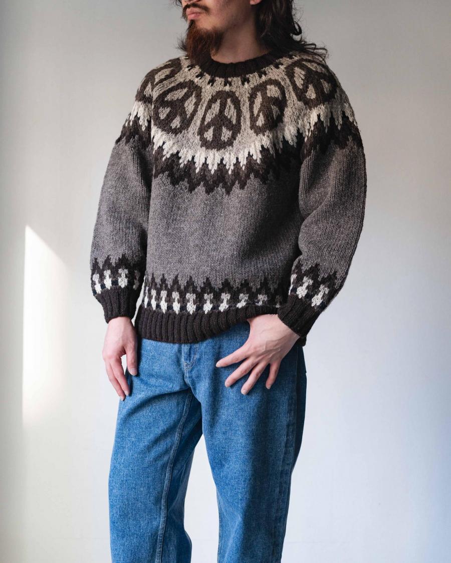PEACE PATTERN KNIT CREW