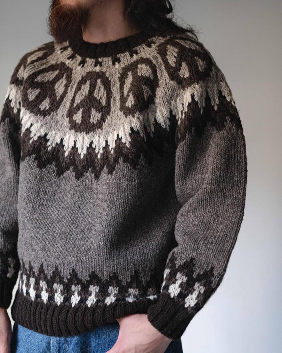 PEACE PATTERN KNIT CREW