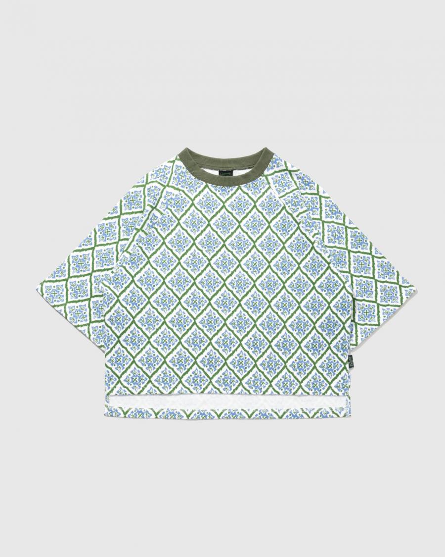 RAGLAN SLEEVE SQUARE