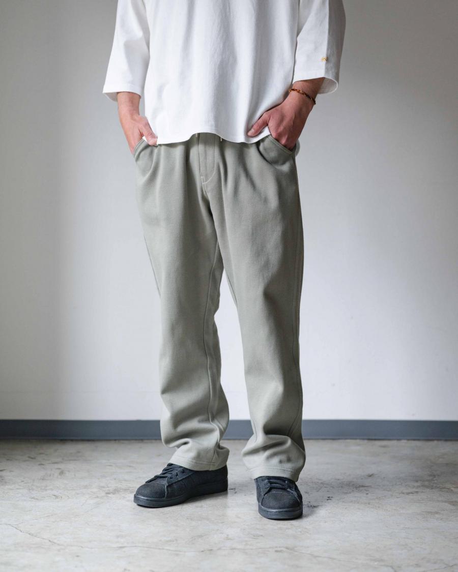 EASY STRAIGHT PANTS