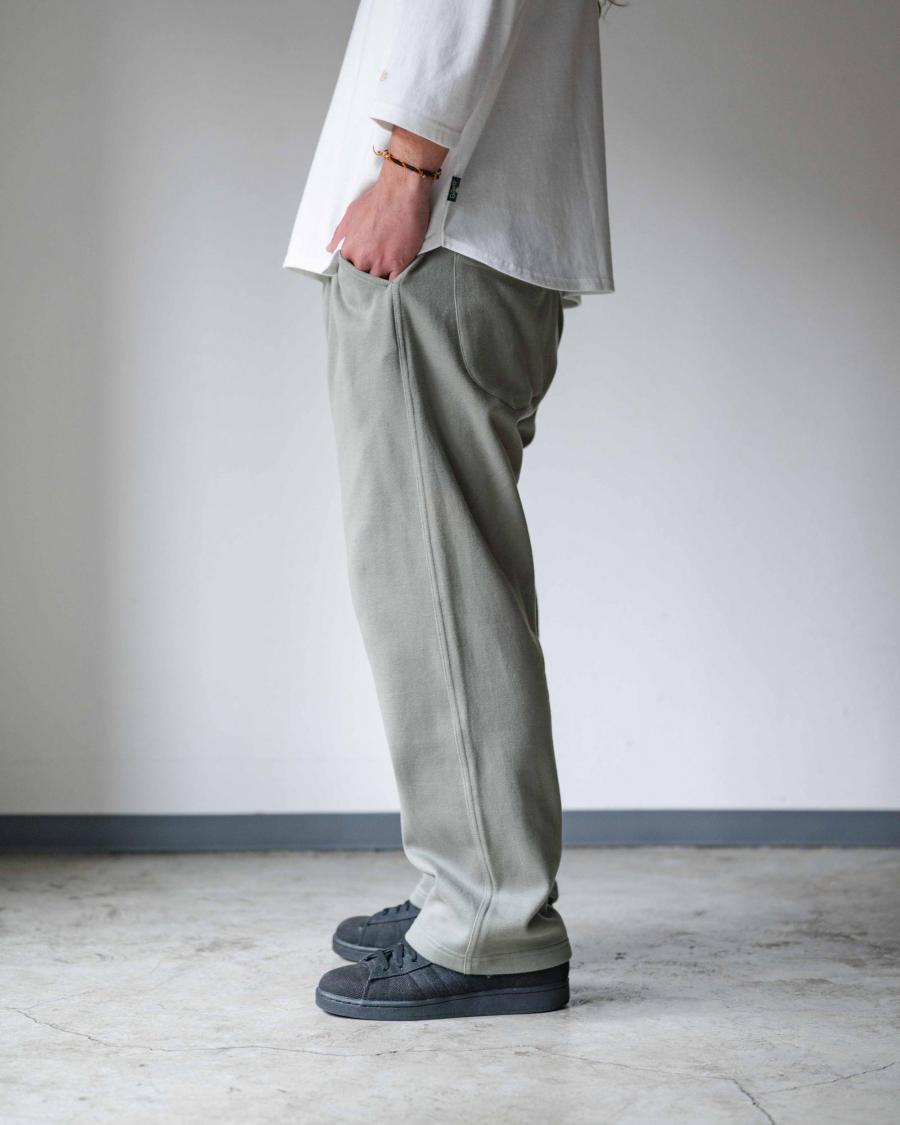 EASY STRAIGHT PANTS
