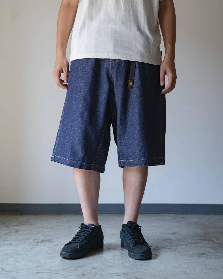 WIDE GENDER SHORTS