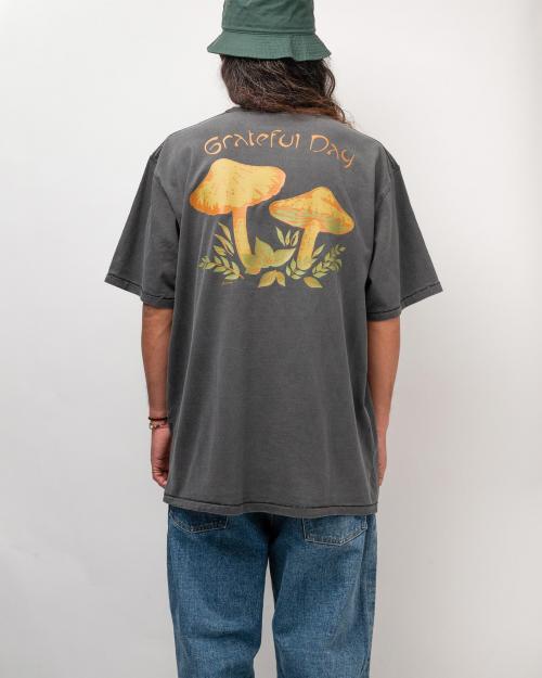 T-SHIRT -MUSHROOM