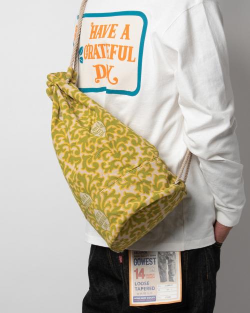 SHOULDER BAG