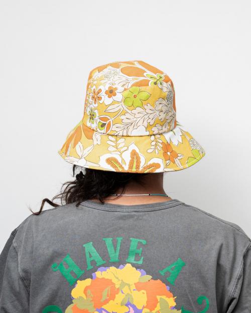 BUCKET HAT