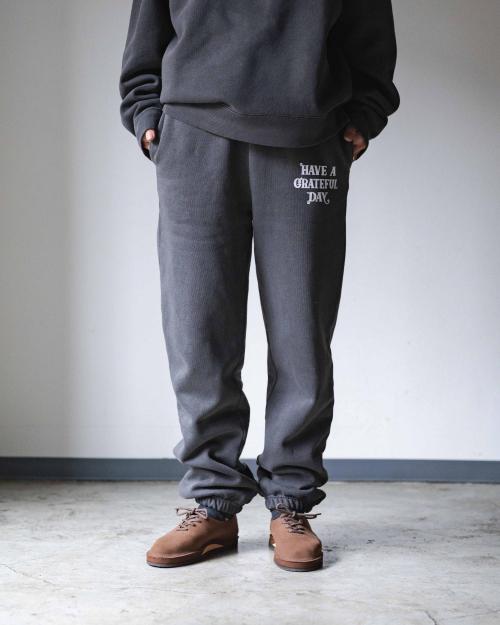 SWEAT PANTS