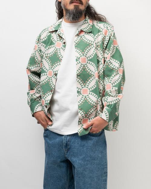 OPEN COLLAR LONG SLEEVE SHIRT