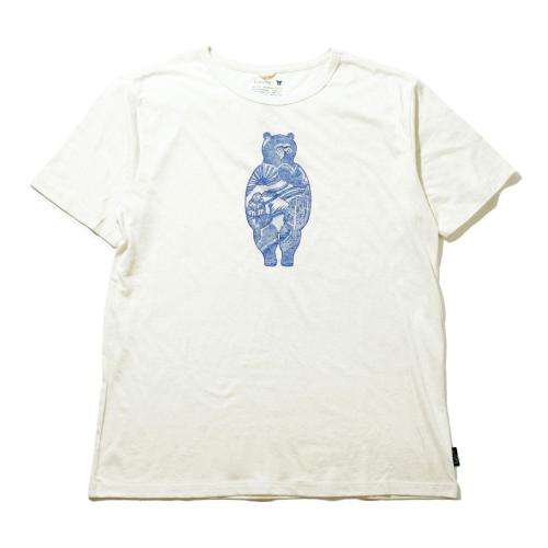 "Hello nature,Salmon vs Bear"<br>by BeBe　SHORT SLEEVE TEE