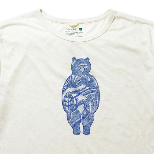 "Hello nature,Salmon vs Bear"<br>by BeBe　SHORT SLEEVE TEE