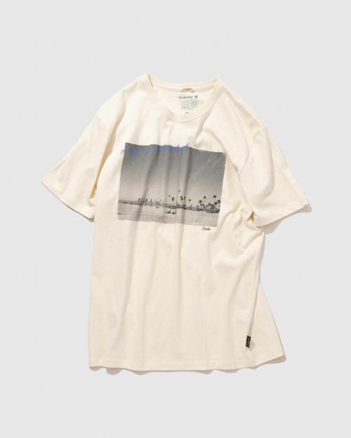 A day off at the beach BASIC S/SL TEE