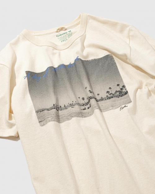 A day off at the beach BASIC S/SL TEE