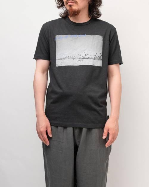 A day off at the beach BASIC S/SL TEE