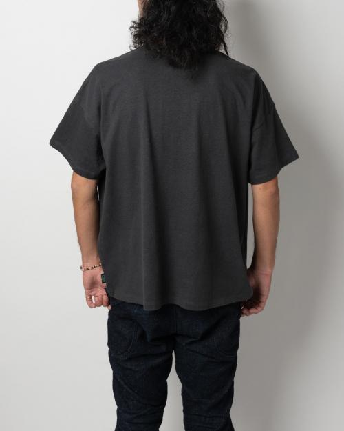 WIDE POCKET TEE