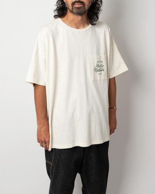 Peace on Earth WIDE POCKET TEE