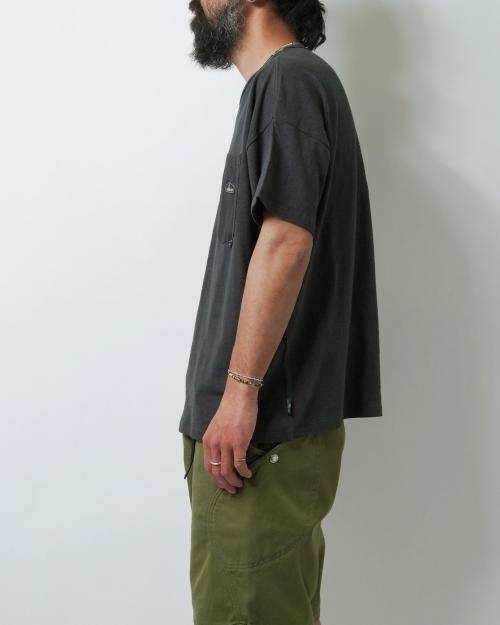 WIDE POCKET TEE