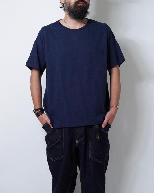 WIDE POCKET TEE