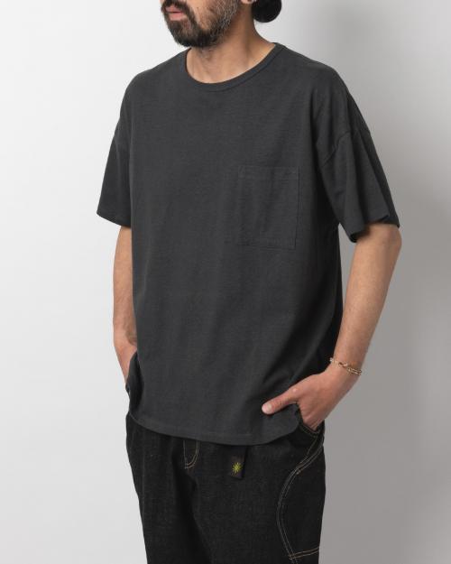 WIDE POCKET TEE