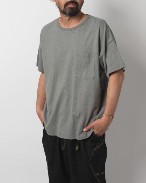 WIDE POCKET TEE