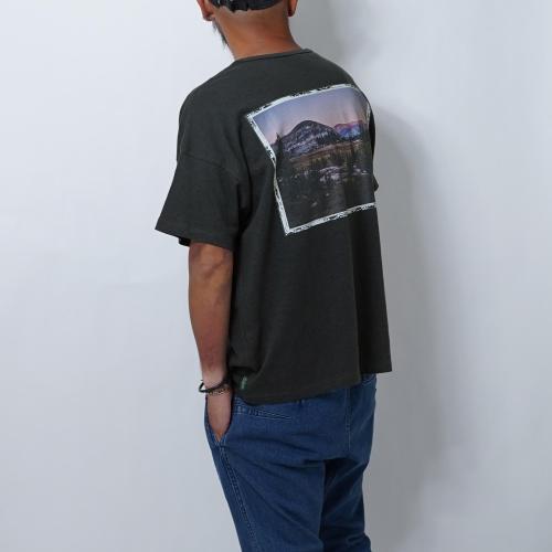 "Magic Hour" WIDE POCKET TEE