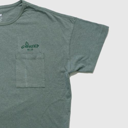 "MY FAVORITE GEAR" WIDE POCKET TEE