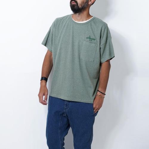 "MY FAVORITE GEAR" WIDE POCKET TEE