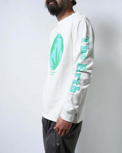 SAVES THE EARTH LONG SLEEVE TEE