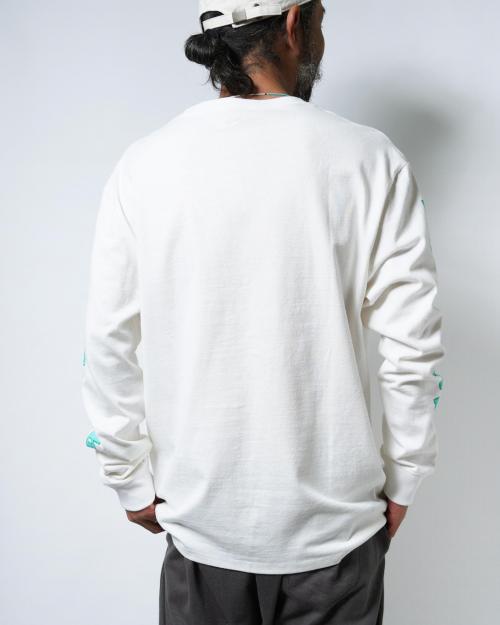 SAVES THE EARTH LONG SLEEVE TEE