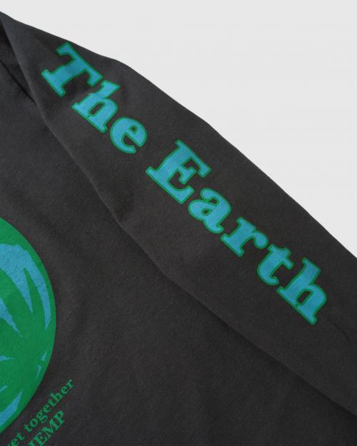 SAVES THE EARTH LONG SLEEVE TEE