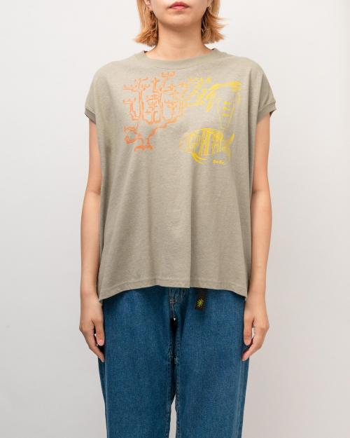 Hello!慶良間の珊瑚 HONEY SLEEVE-LES TEE