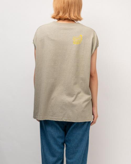 Hello!慶良間の珊瑚 HONEY SLEEVE-LES TEE