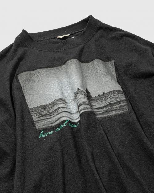 here and now HONEY SLEEVE-LES TEE
