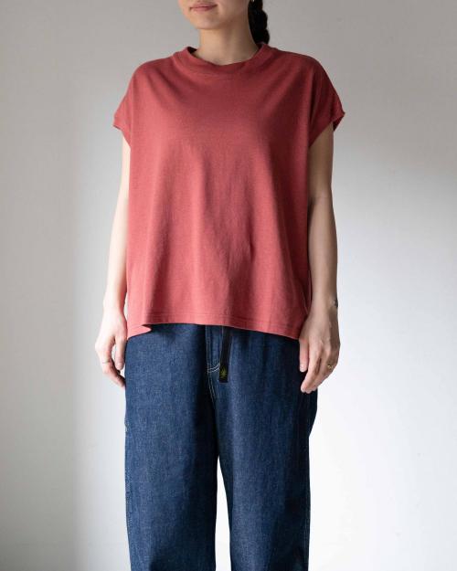 HONEY SLEEVE-LES TEE