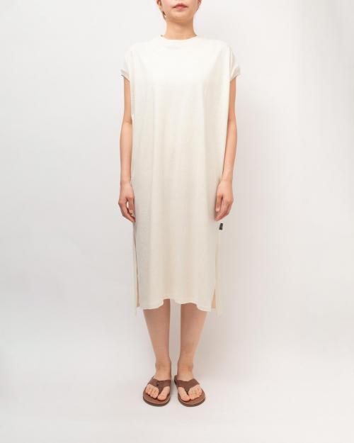 HONEY SLEEVE-LES ONE PIECE