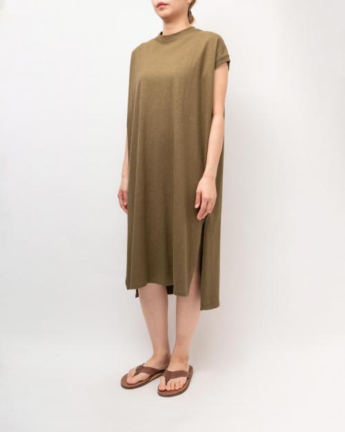 HONEY SLEEVE-LES ONE PIECE