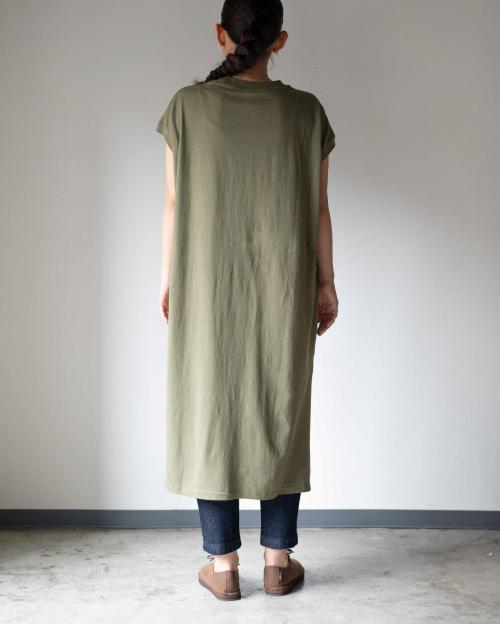 HONEY SLEEVE-LES ONE PIECE