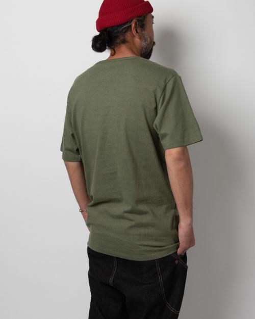 BASIC FITS POCKET TEE