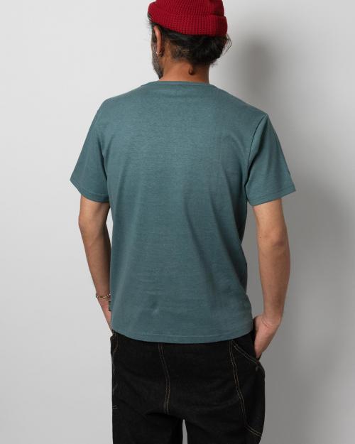 BASIC FITS POCKET TEE