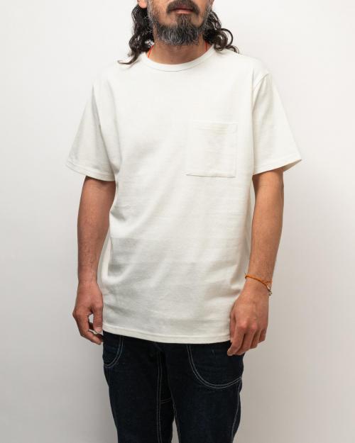 BASIC FITS POCKET TEE