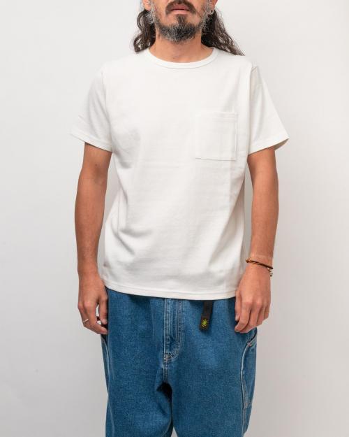 BASIC FITS POCKET TEE