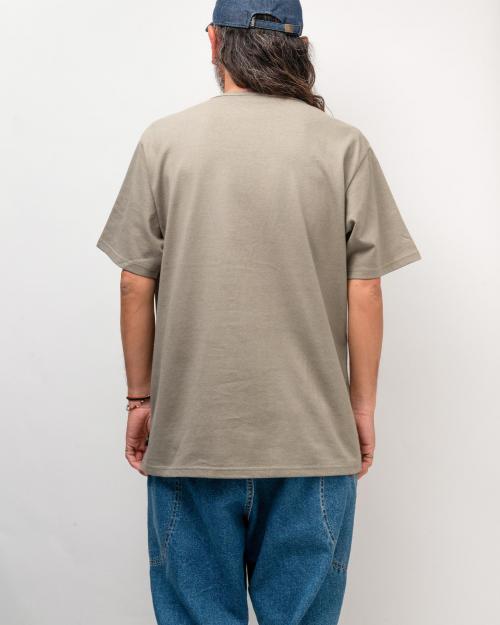 BASIC FITS POCKET TEE