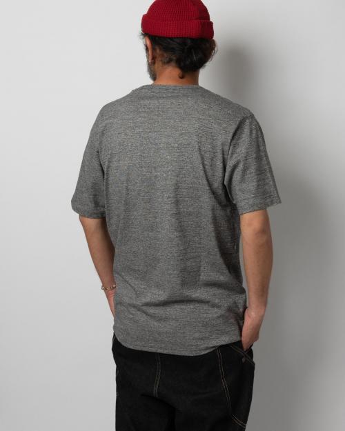 BASIC FITS POCKET TEE