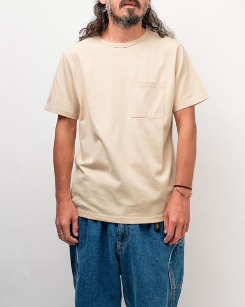 BASIC FITS POCKET TEE