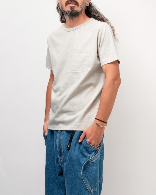 BASIC FITS POCKET TEE