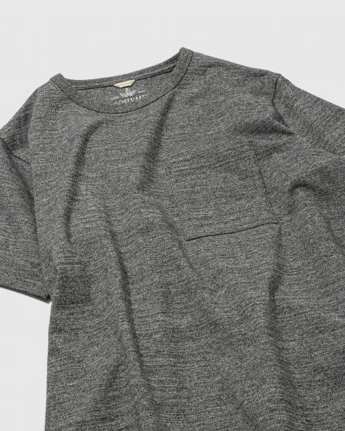 BASIC FITS POCKET TEE