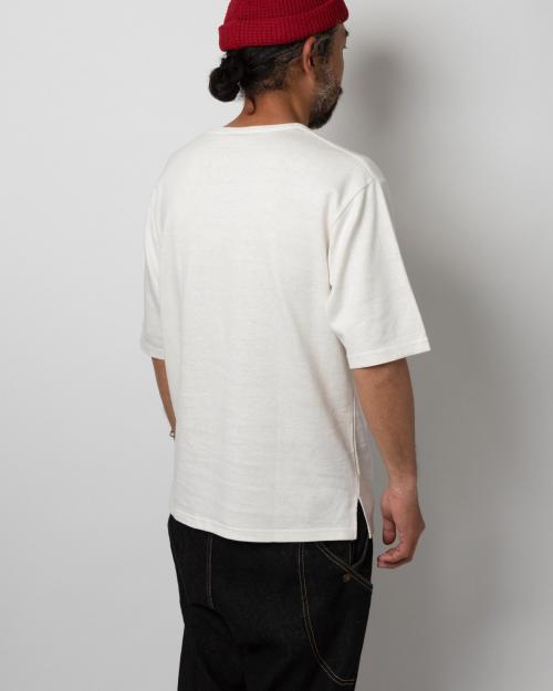 HALF SLEEVE WIDE FITS TEE