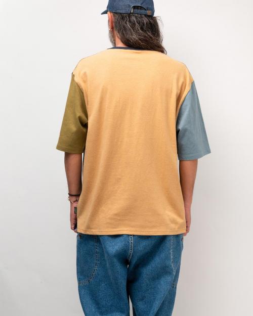 HALF SLEEVE WIDE FITS TEE